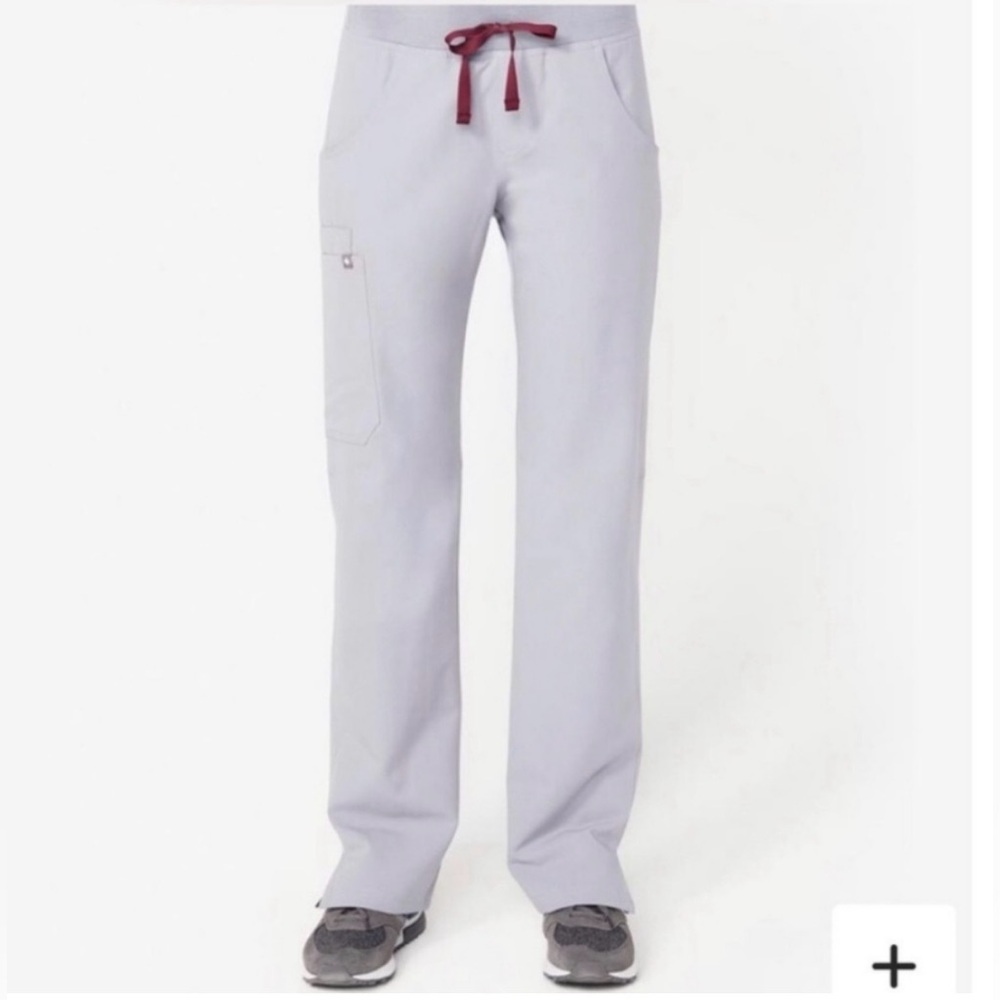 FIGS Kade Cargo Scrub Pants in Cement